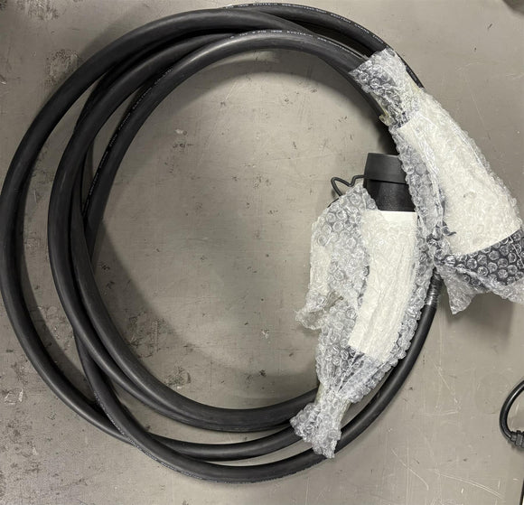 Vehicle Charging Cable FE-A32D-E - Student Computers